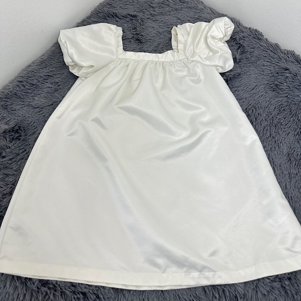 H&M Girls White Puff-Sleeve Dress – Satin Look - Picture 1 of 8